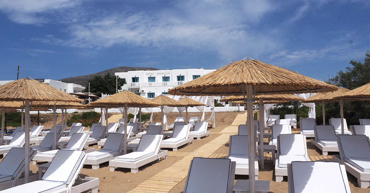 Een foto van het strand bij Amaryllis Paros Beach Hotel