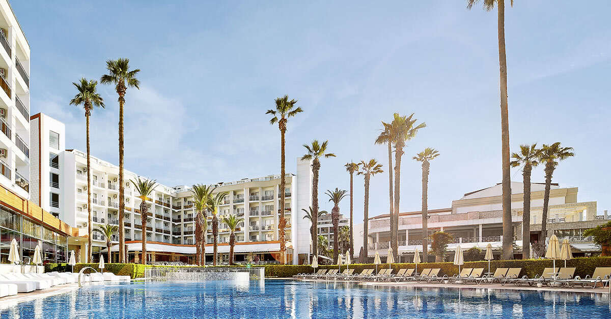 Een foto van het zwembad bij Prime Beach Hotel