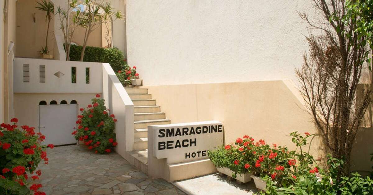 Een foto van de buitenkant van Hotel Smaragdine Beach