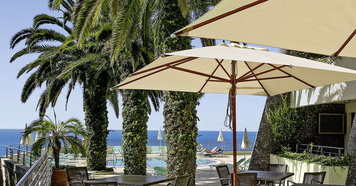 Een foto van het terras bij Madeira Regency Cliff Hotel