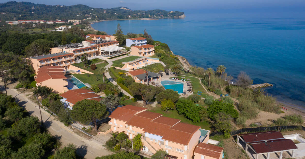 Een foto van de buitenkant van Hotel Ibiscus Corfu