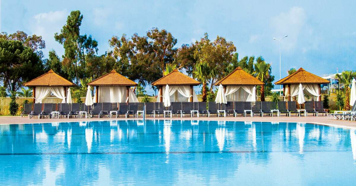 Een foto van het zwembad bij Washington Resort Hotel & Spa