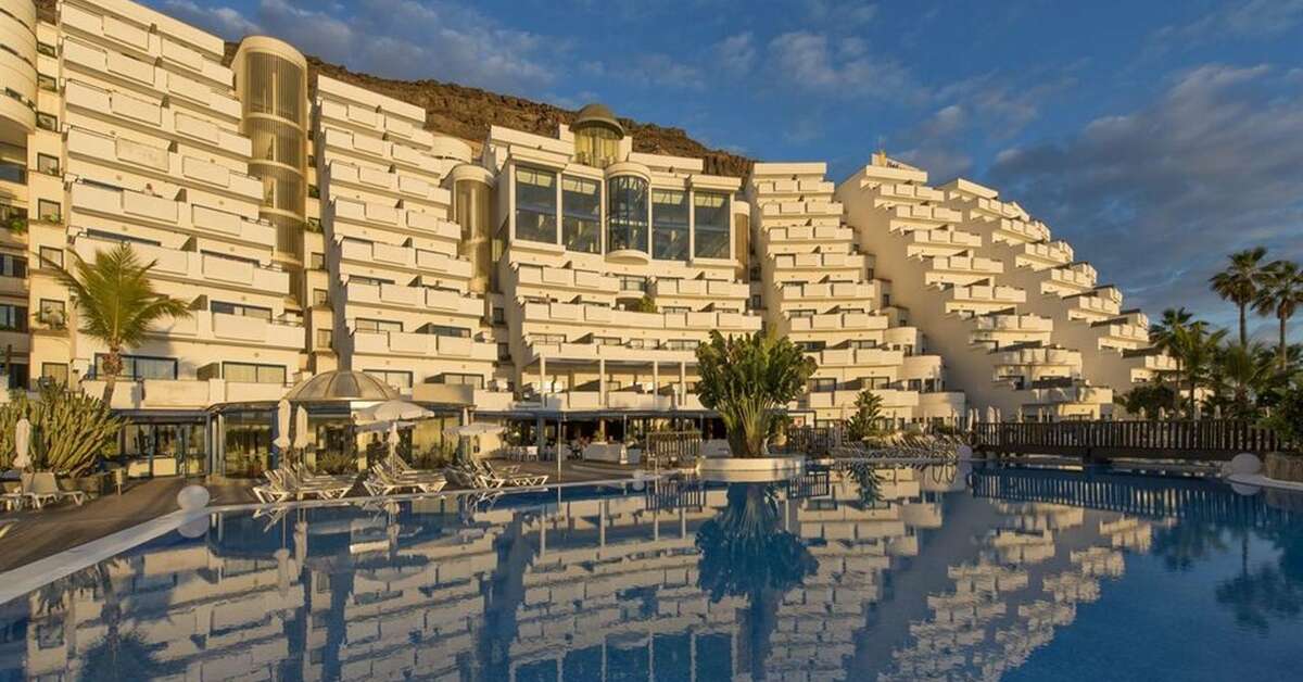 Een foto van de buitenkant van TUI Blue Suite Princess