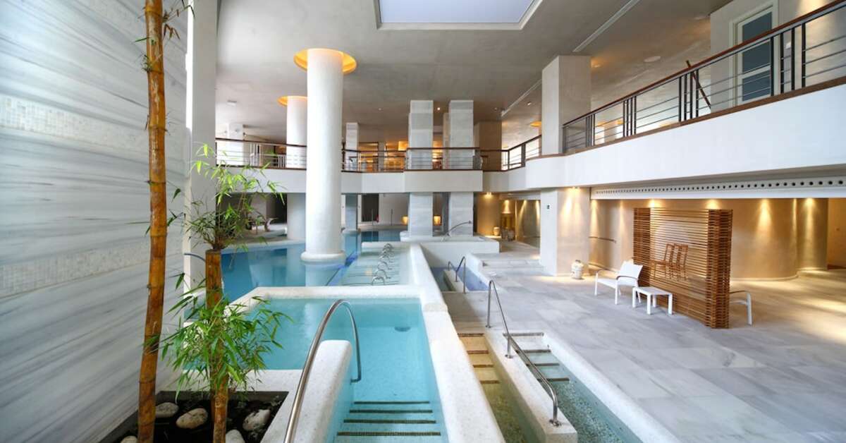 Een foto van het zwembad bij Royal Hideaway Sancti Petri