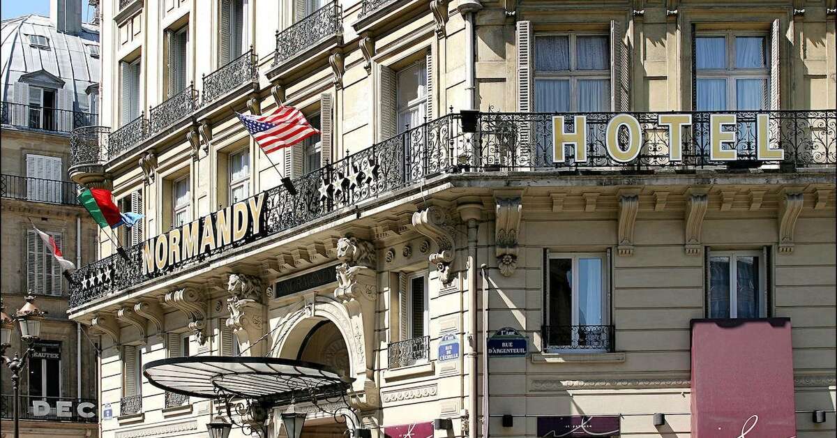 Een foto van een overzicht van Normandy Le Chantier Hotel