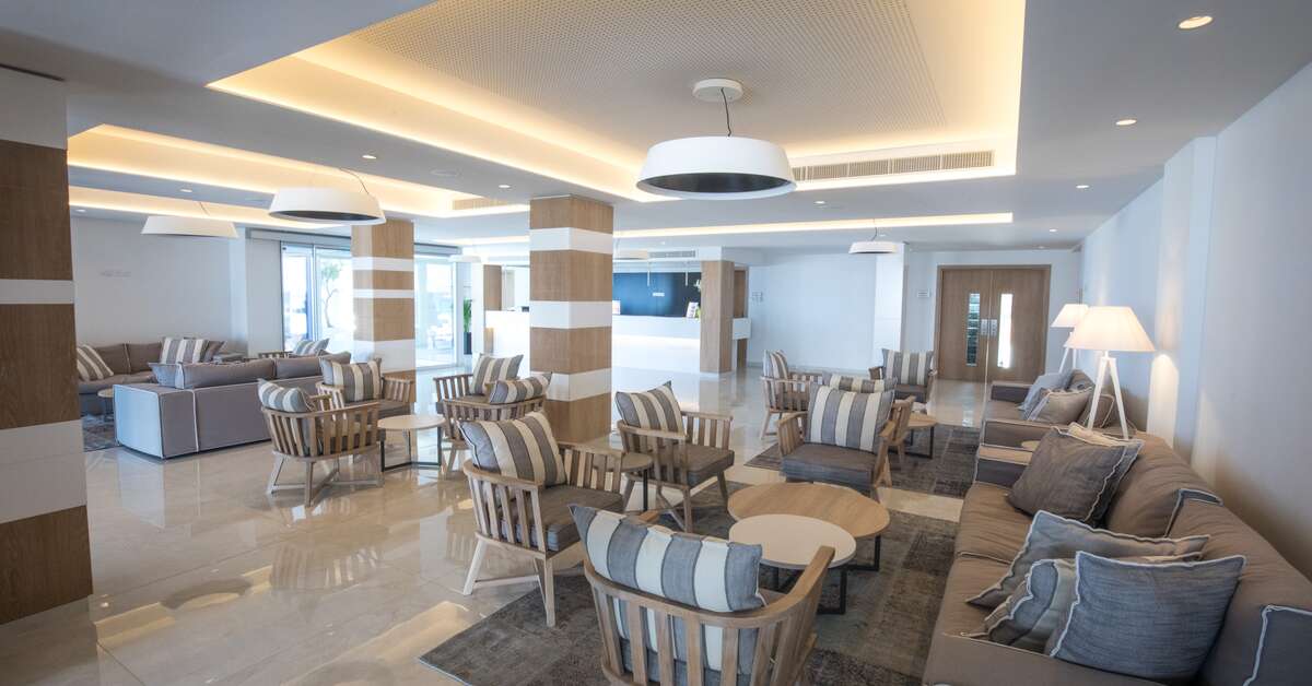Een foto van het interieur van Evalena Beach Hotel