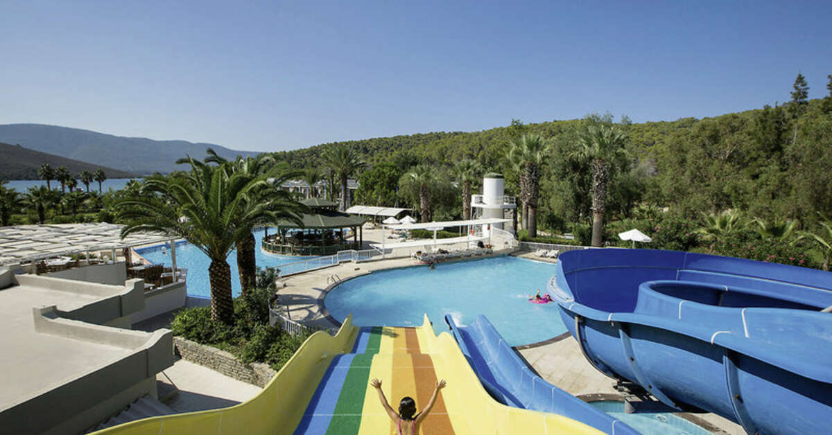 Een foto van het zwembad bij Green Bay Resort & Spa