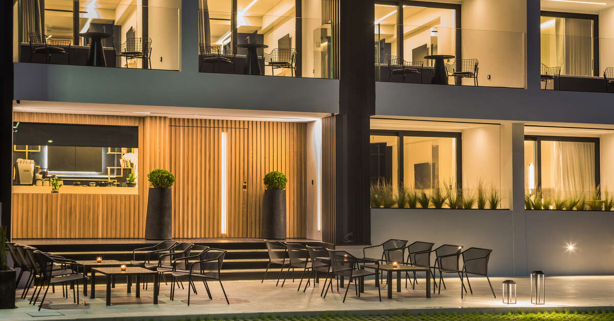 Een foto van het terras bij Canale Hotel & Suites