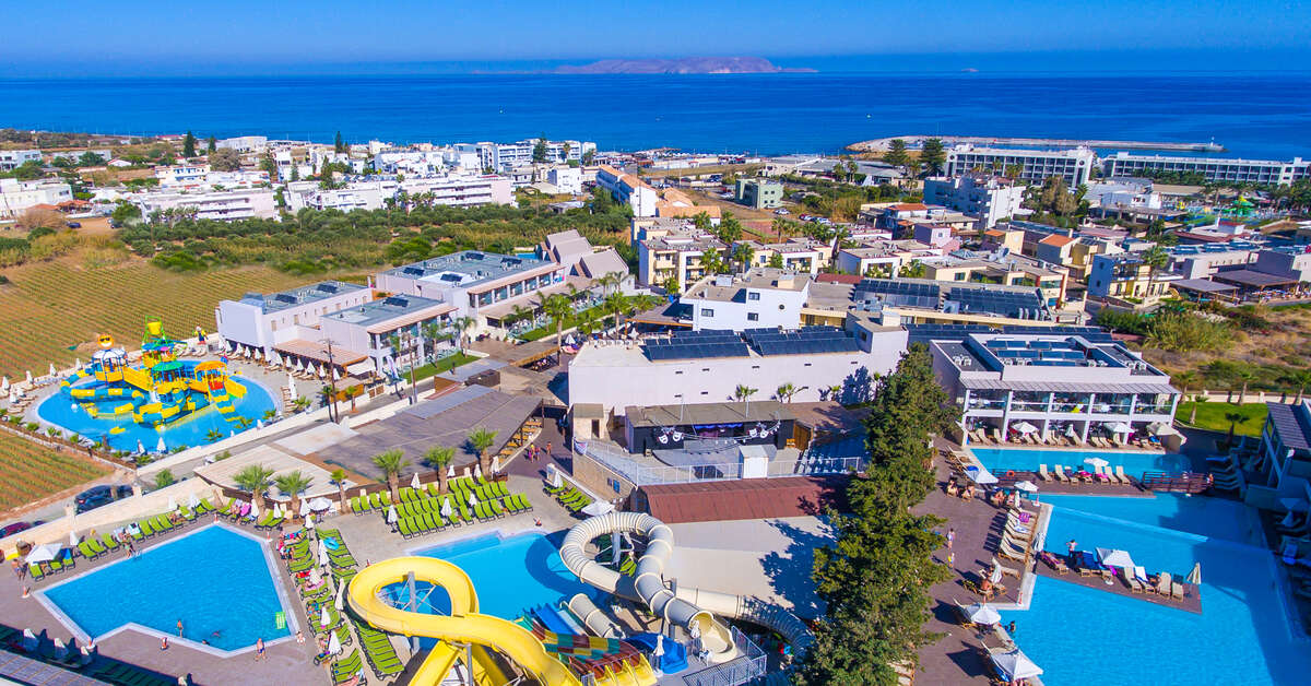 Een foto van het zwembad bij Gouves Water Park Holiday Resort