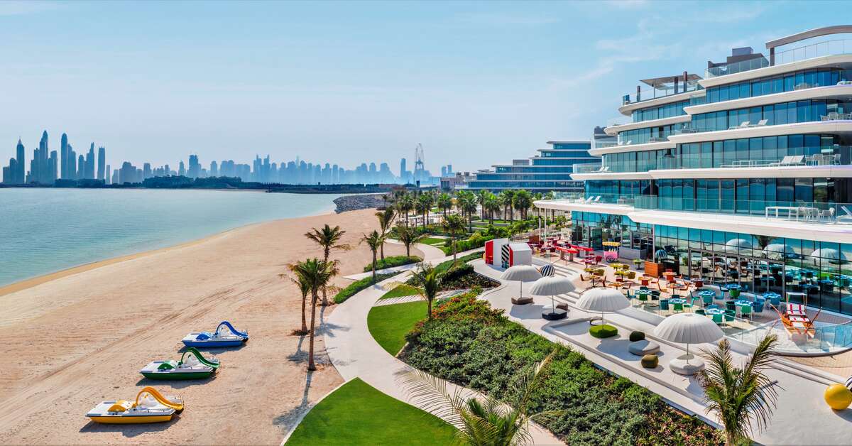 Ein Foto von der Außenansicht des W Dubai The Palm