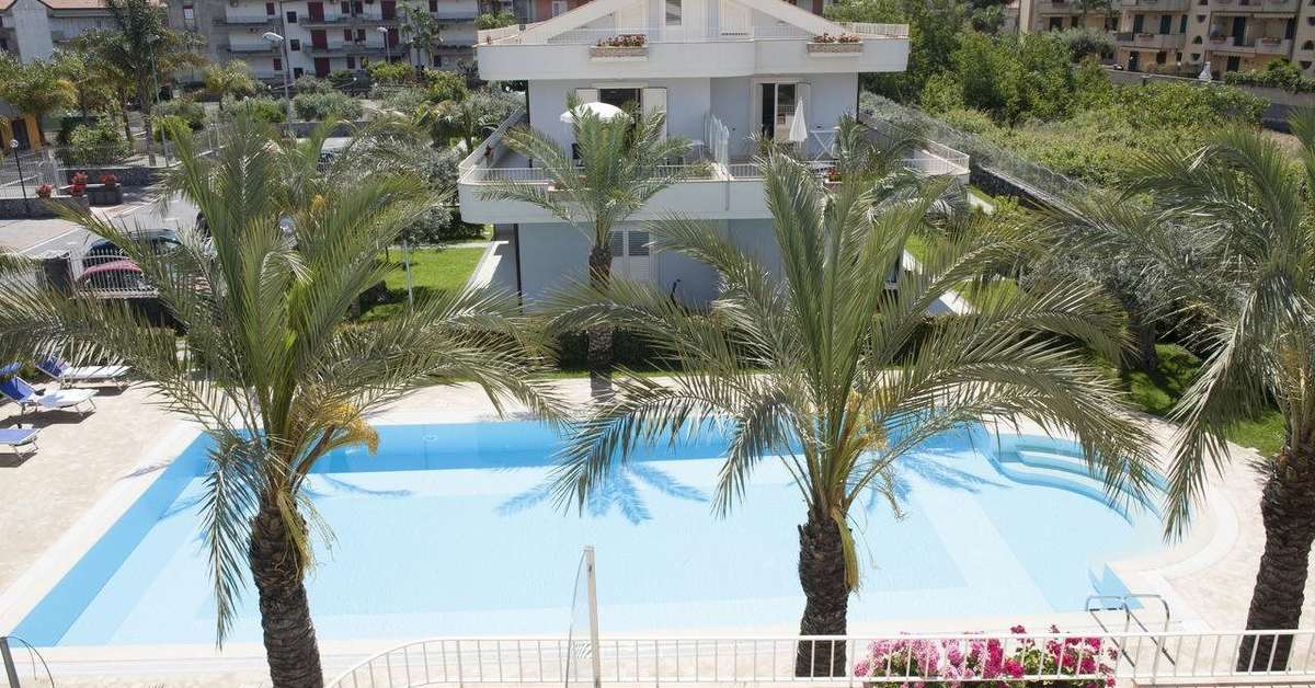 Een foto van het zwembad bij Villa Galati Resort