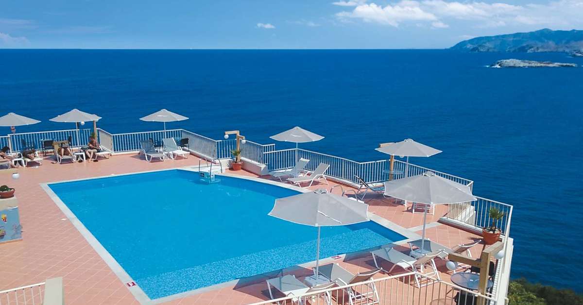 Een foto van het zwembad bij Bali Blue Bay Hotel