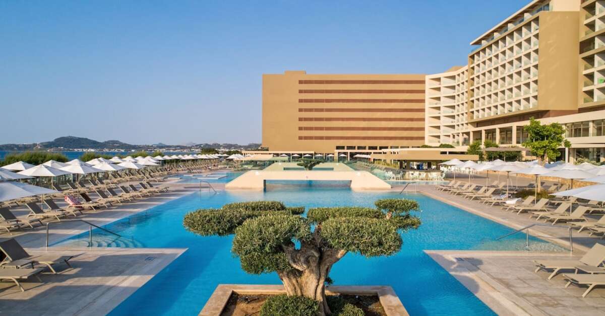 Een foto van het zwembad bij Amada Colossos Resort