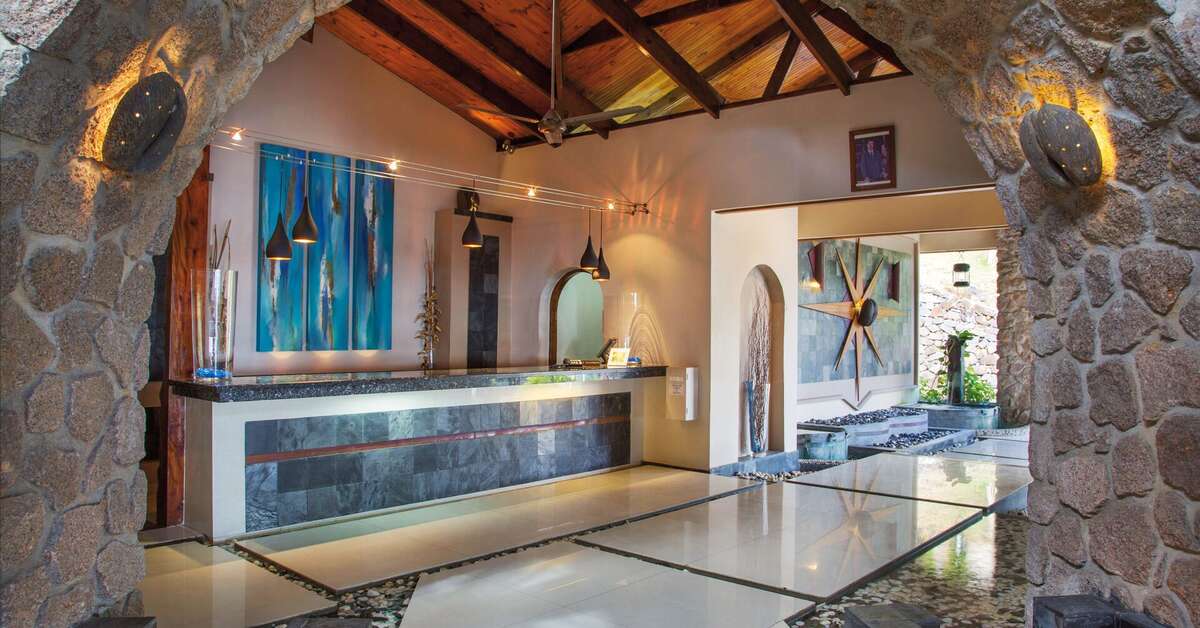 Een foto van het interieur van Coco de Mer & Black Parrot Suites