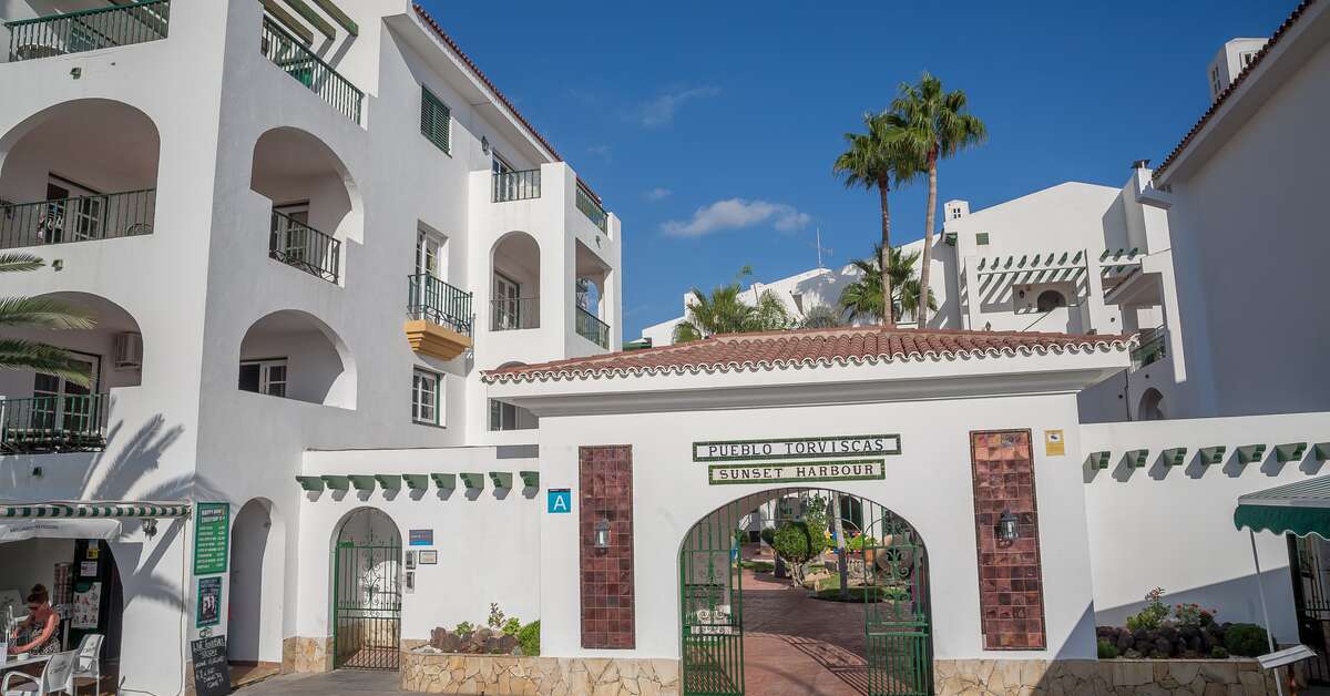Een foto van de buitenkant van Sunset Harbour Club by Diamond Resorts