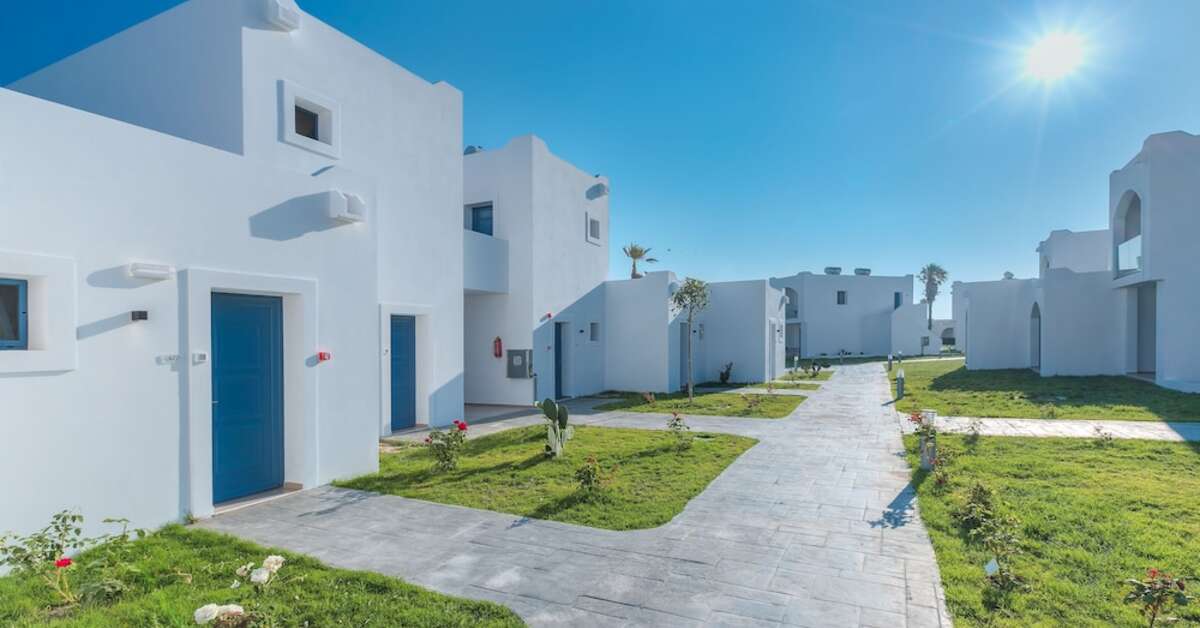 Een foto van de buitenkant van Aeolos Beach Hotel
