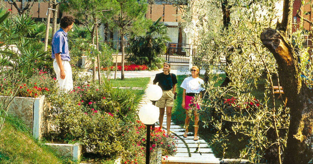 Een foto van het terras bij Sporthotel Olimpo