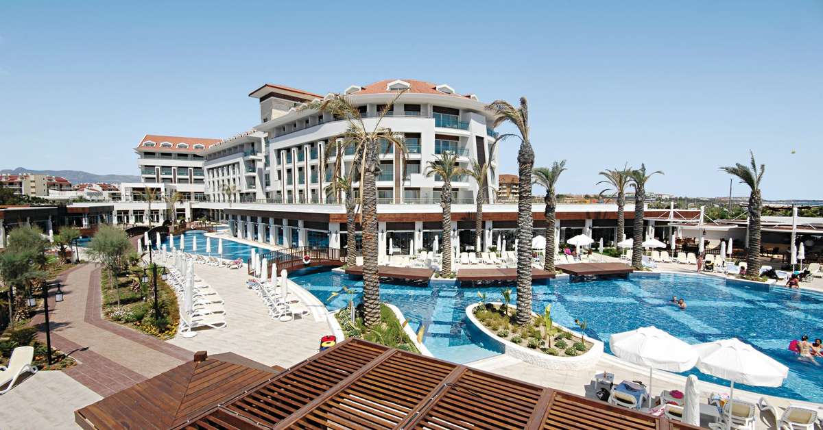 Een foto van het zwembad bij Sunis Evren Beach Resort & Spa
