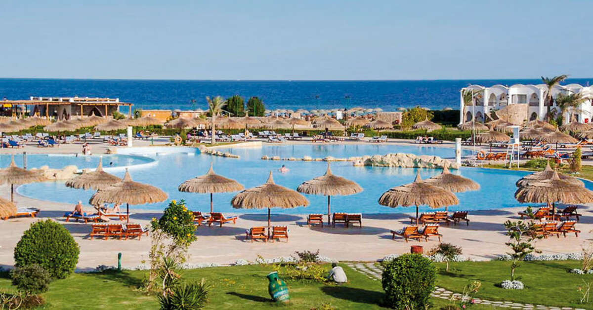 Een foto van het zwembad bij Gorgonia Beach Resort