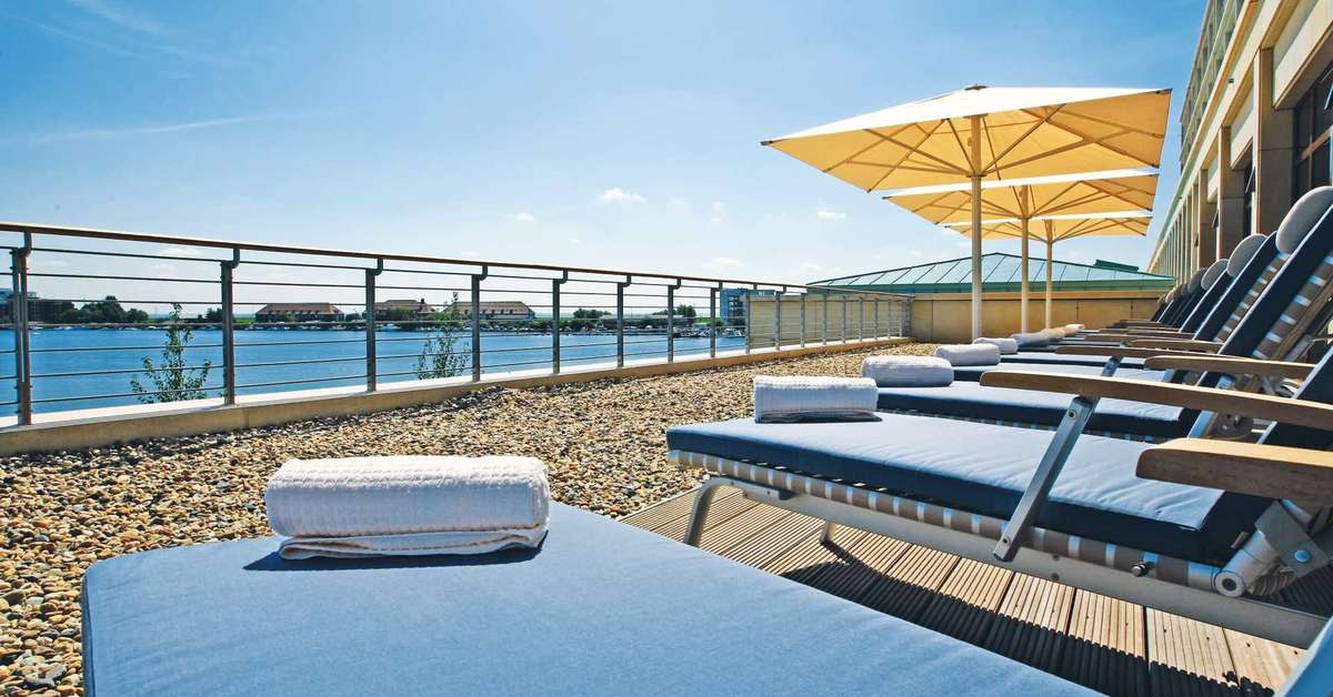 Een foto van het terras bij Atlantic Hotel Wilhelmshaven