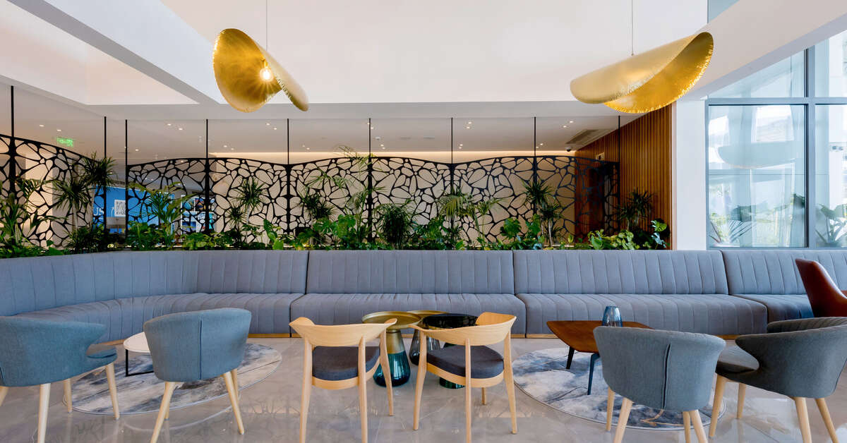 Een foto van het interieur van Radisson Larnaca Beach Resort