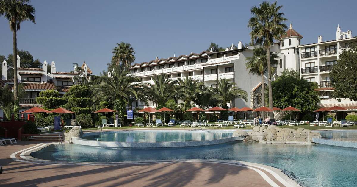 Een foto van het zwembad bij Marti Resort