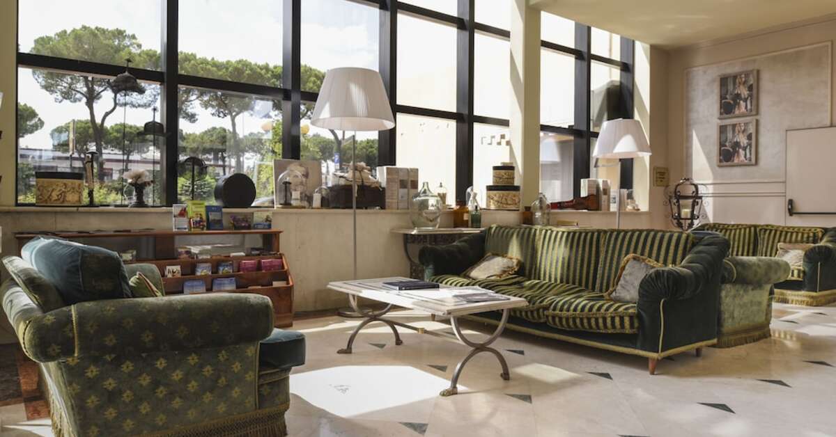 Een foto van het interieur van Hotel Leon d'Oro