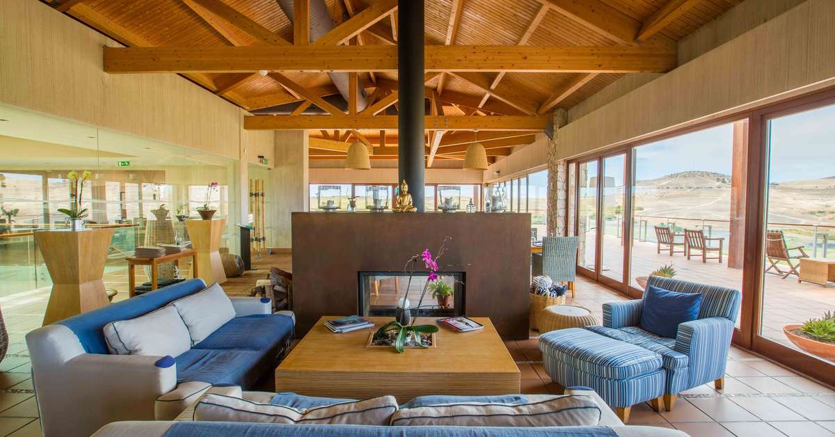 Een foto van het interieur van Vila Baleira Porto Santo Resort