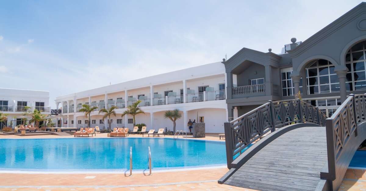 Een foto van het zwembad bij Hotel Coral Cotillo Beach