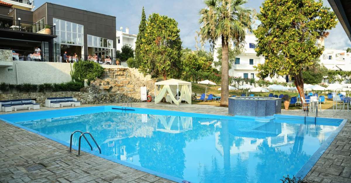 Een foto van het zwembad bij Hotel Kriopigi
