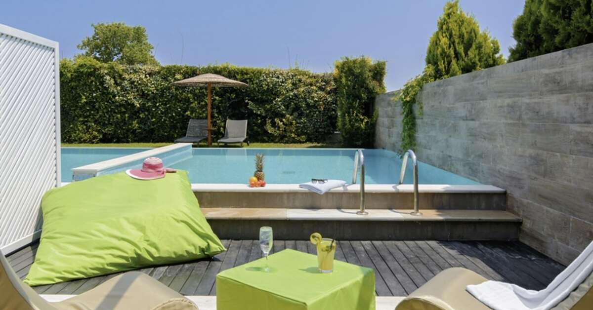 Een foto van het zwembad bij Dion Palace Beauty & Spa Resort