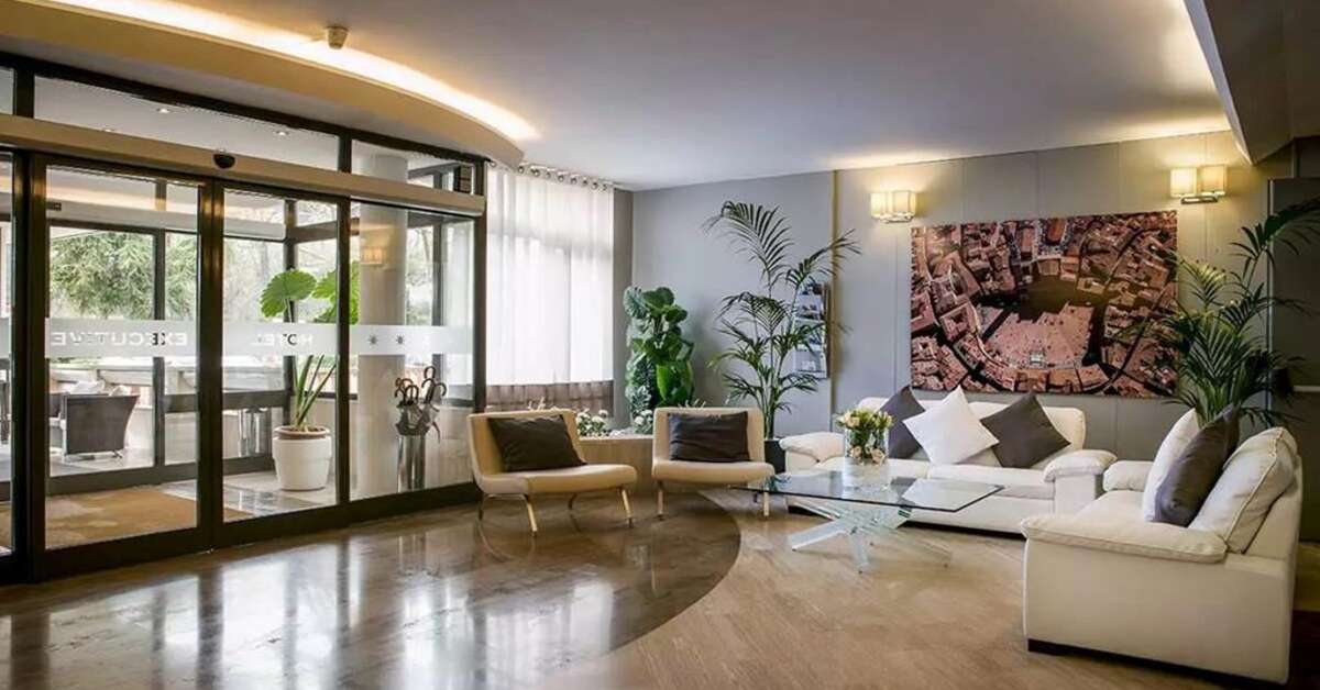 Een foto van het interieur van Hotel Executive