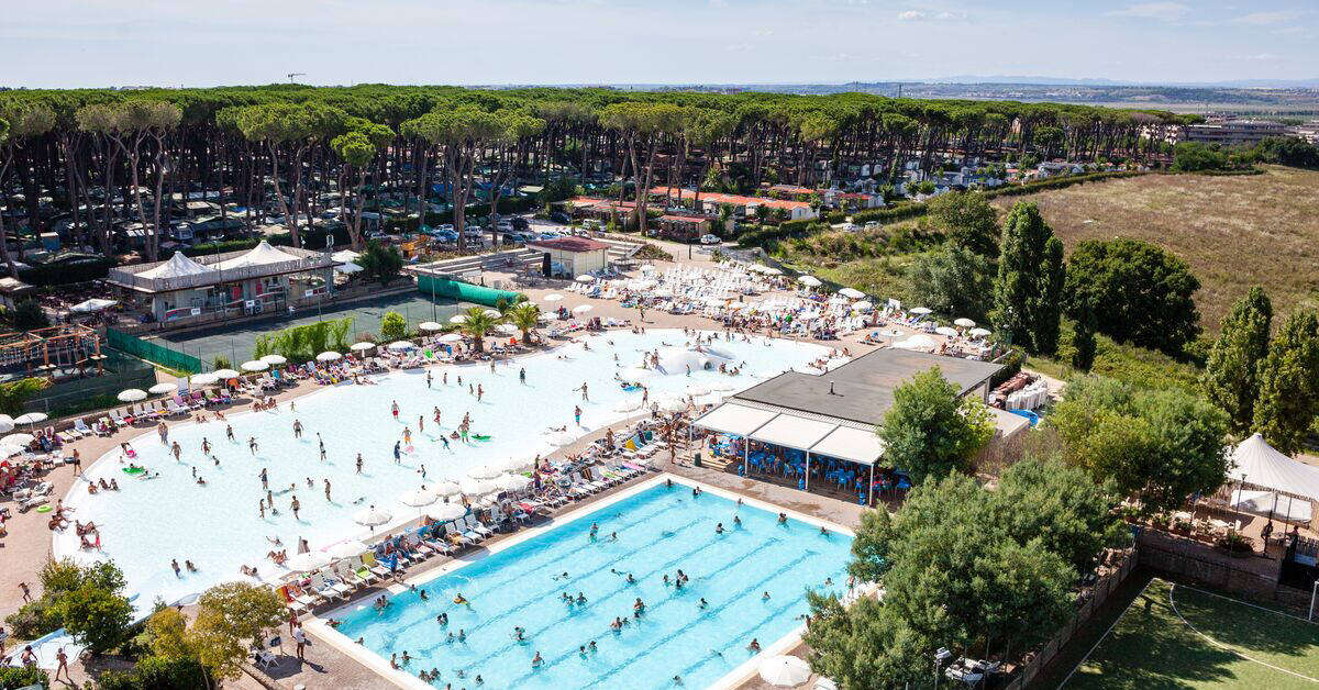 Een foto van het zwembad bij Camping Village Fabulous