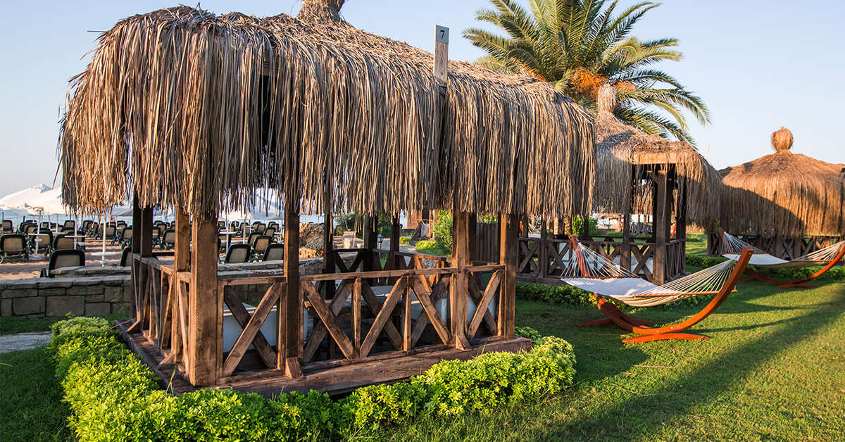 Een foto van het terras bij Crystal Tat Beach Pearl Collection