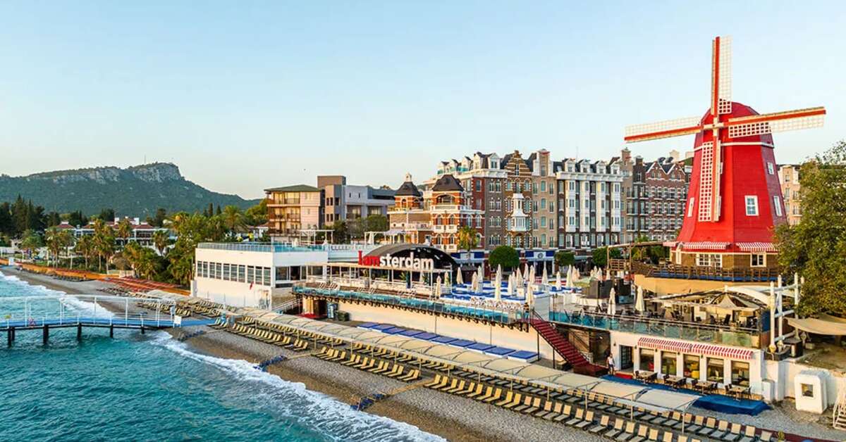 Een foto van het strand bij Orange County Kemer Resort Hotel