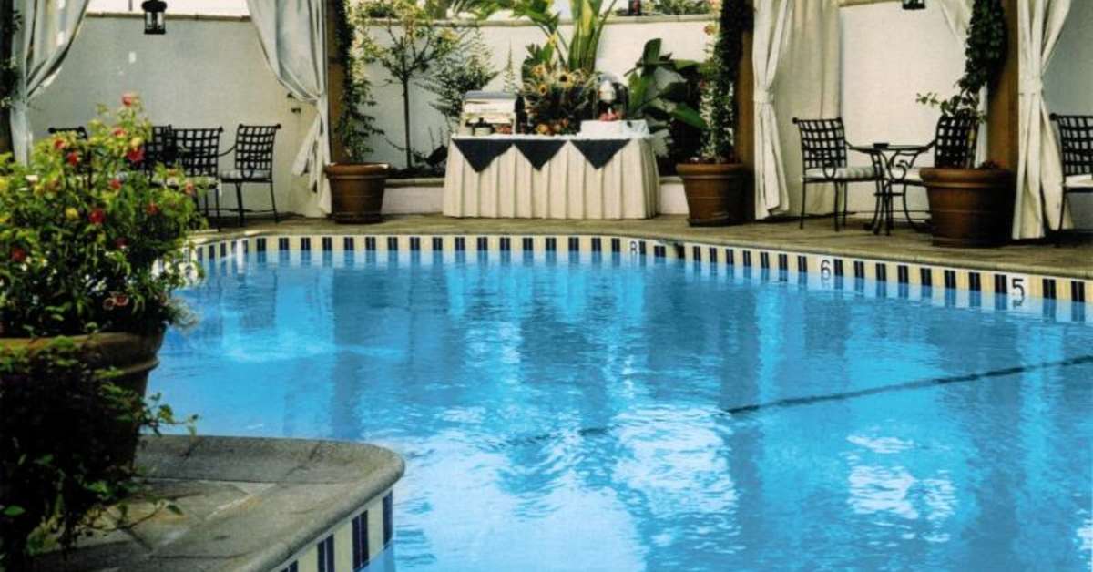 Een foto van Mr. C Beverly Hills