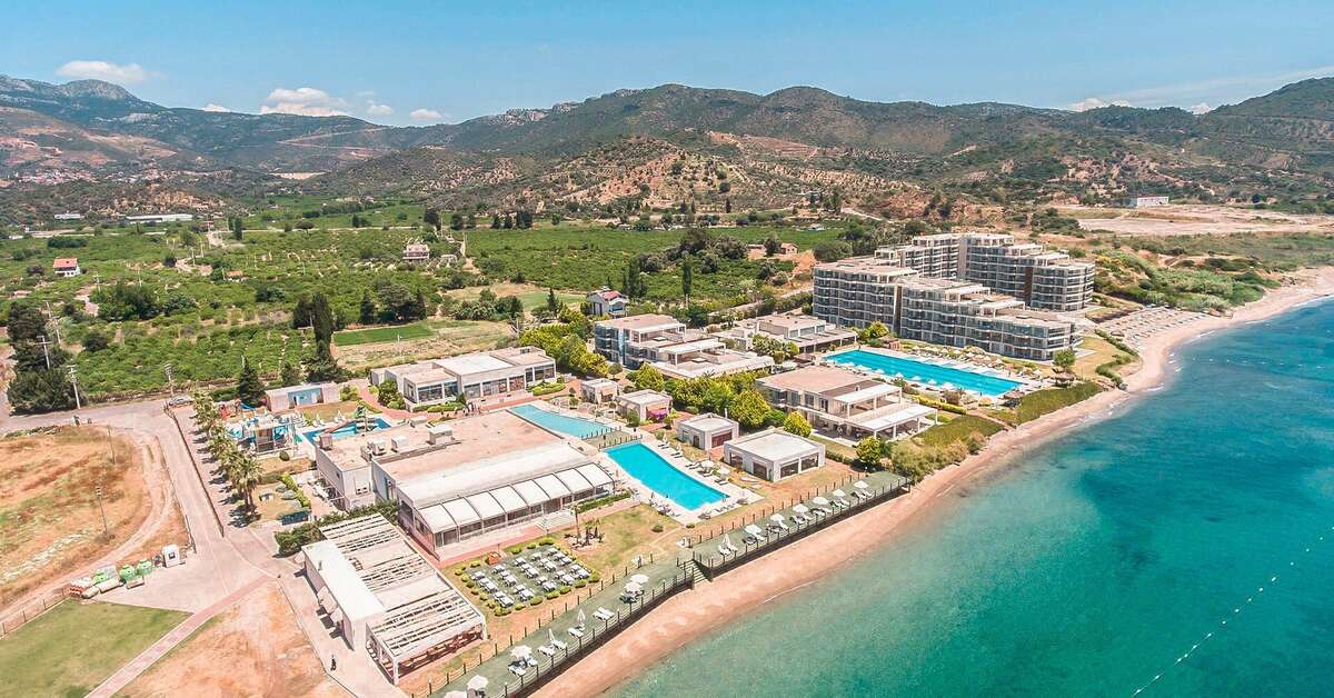 Een foto van de buitenkant van Karya Family Resort