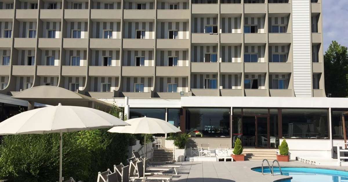 Een foto van de buitenkant van Oxygen Lifestyle