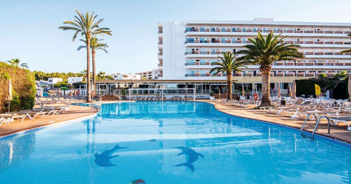 Een foto van het zwembad bij Suneo Caribe