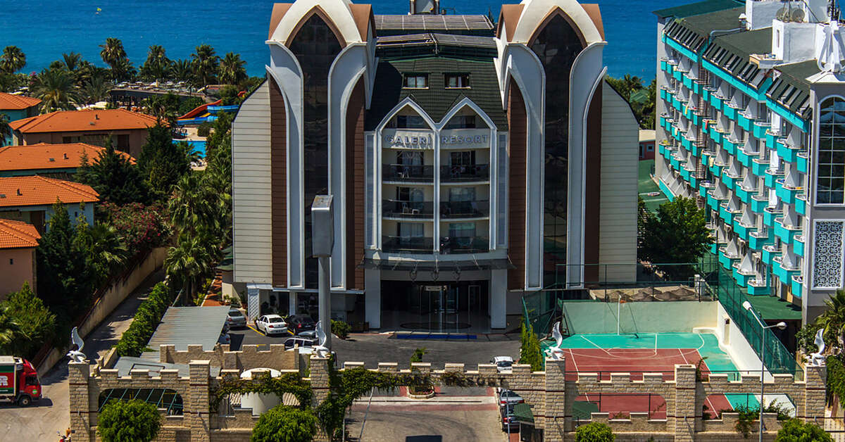 Een foto van de buitenkant van Galeri Resort Hotel