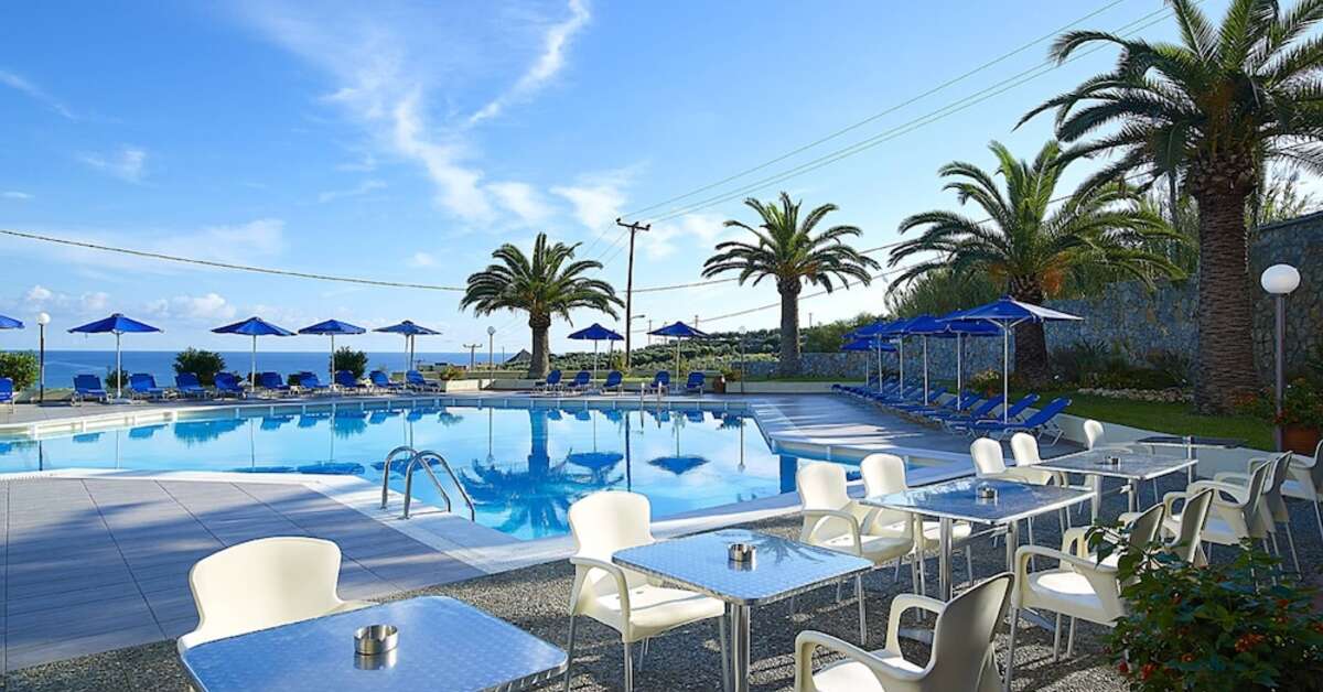 Een foto van het terras bij Eleftheria Hotel