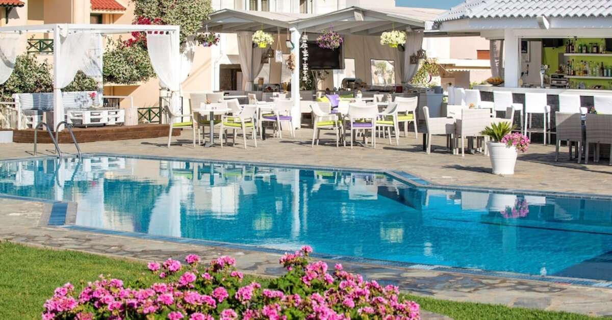 Een foto van het zwembad bij Kristalli Hotel Appartementen