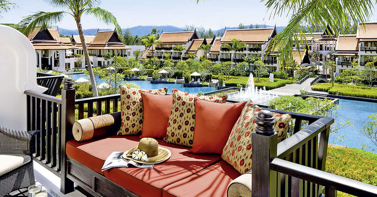 Een foto van het terras bij JW Marriott Khao Lak Resorts & Spa