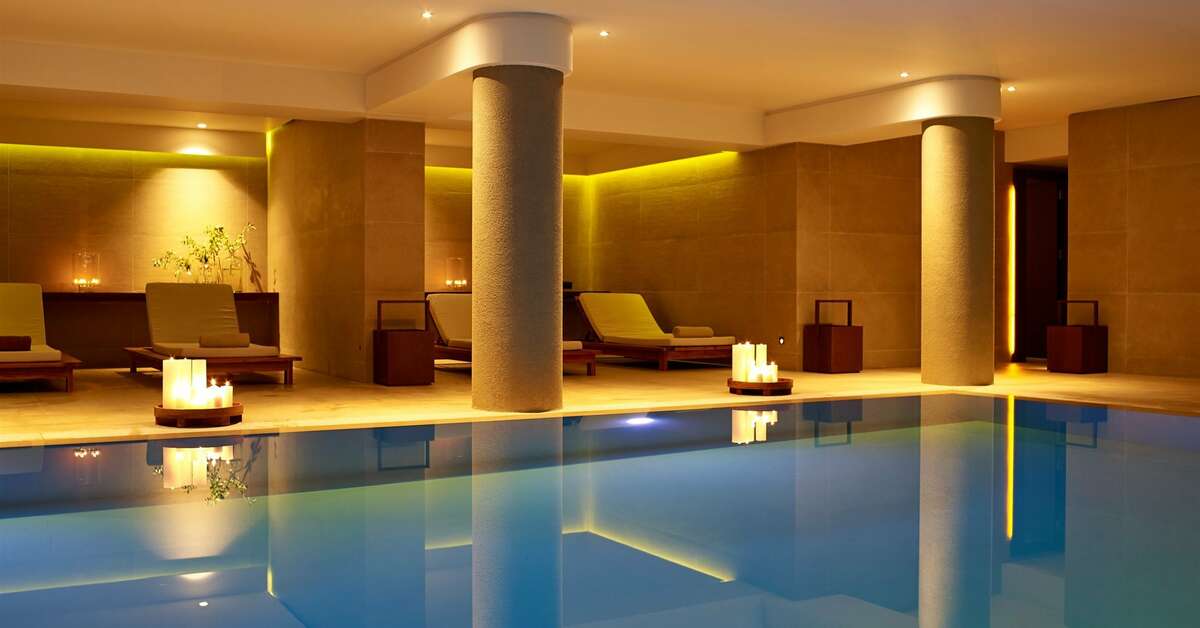 Ein Foto vom Pool im The Ixian Grand & All Suites