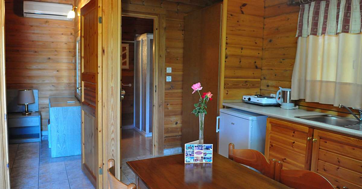 Een foto van Sandy's Studios & Log Villas