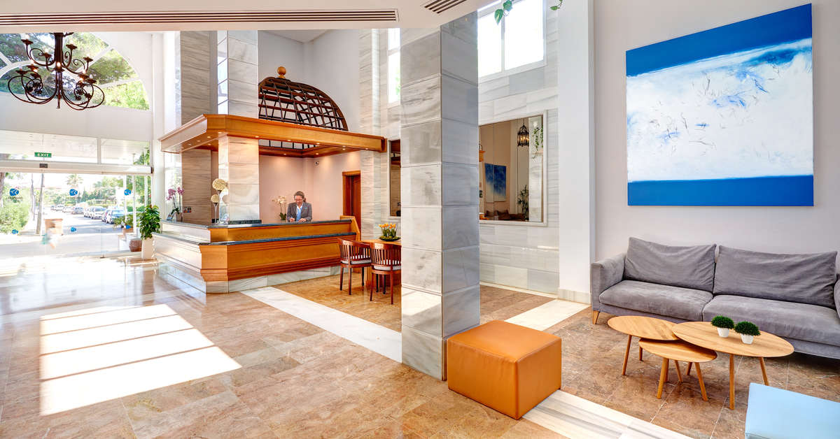 Een foto van het interieur van Grupotel Alcudia Suite