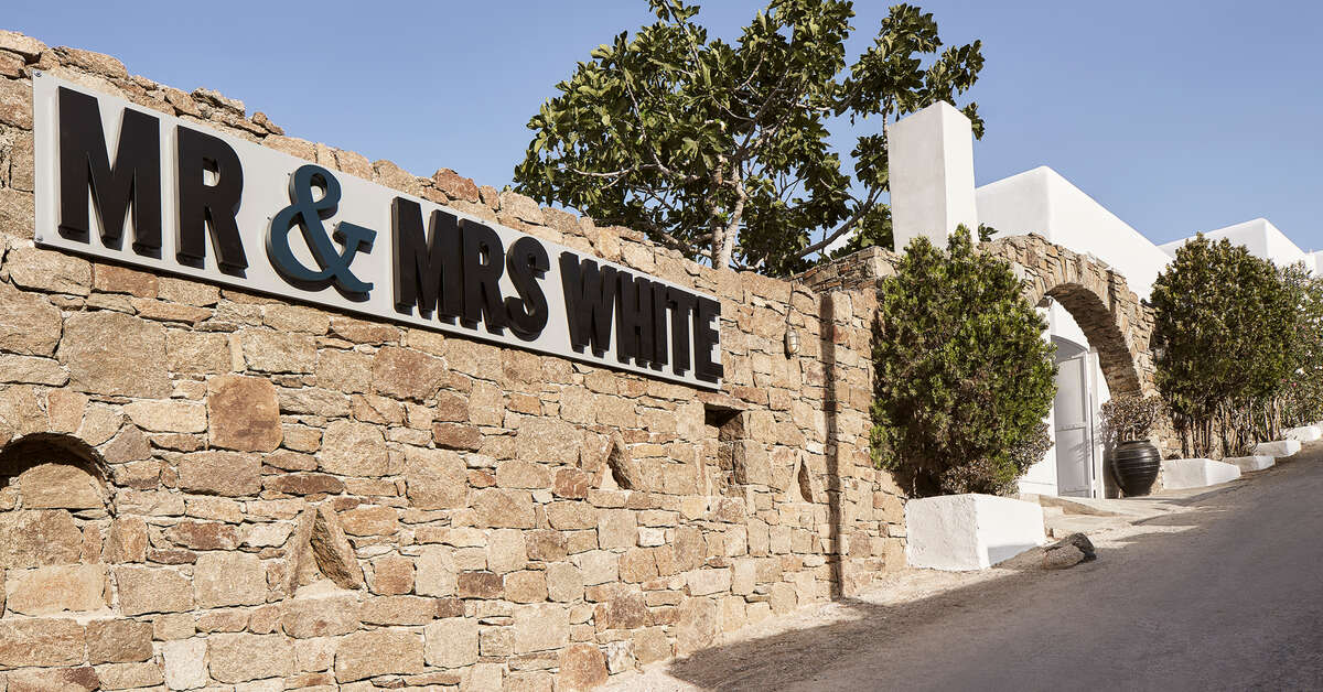 Een foto van Mr & Mrs White Mykonos