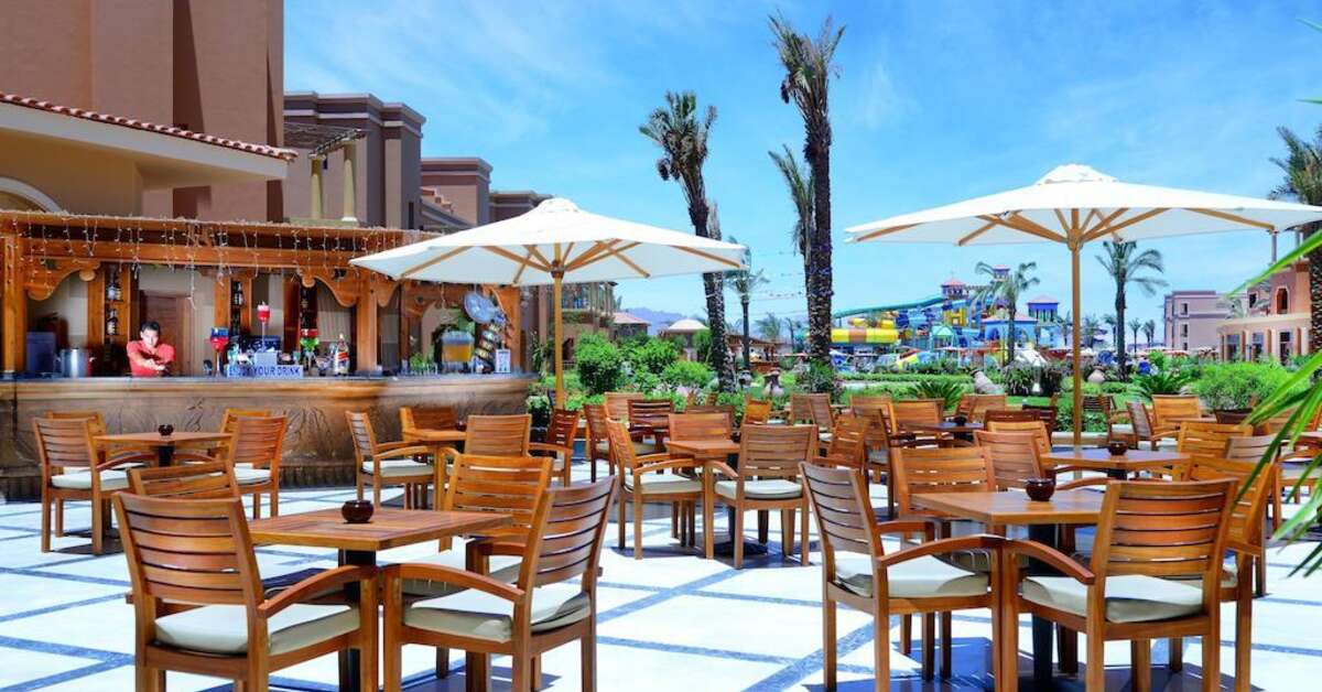 Een foto van het terras bij Charmillion Club Aquapark