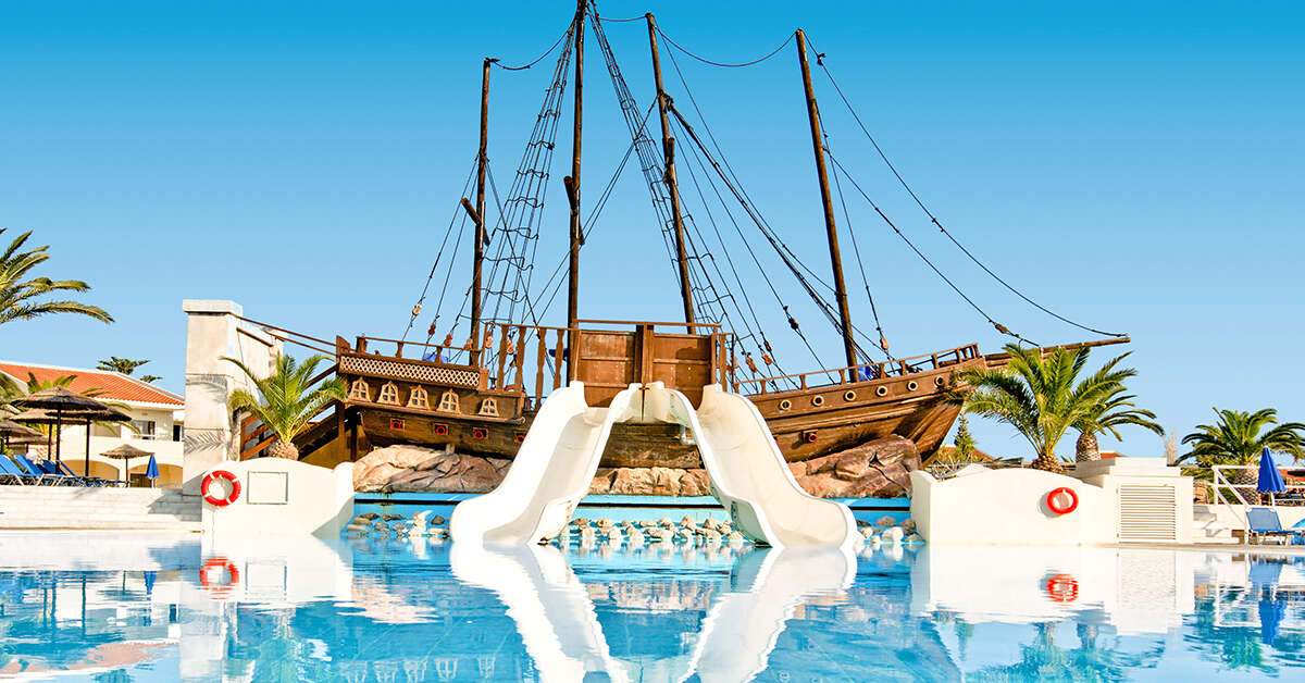 Een foto van het zwembad bij Kipriotis Village Resort