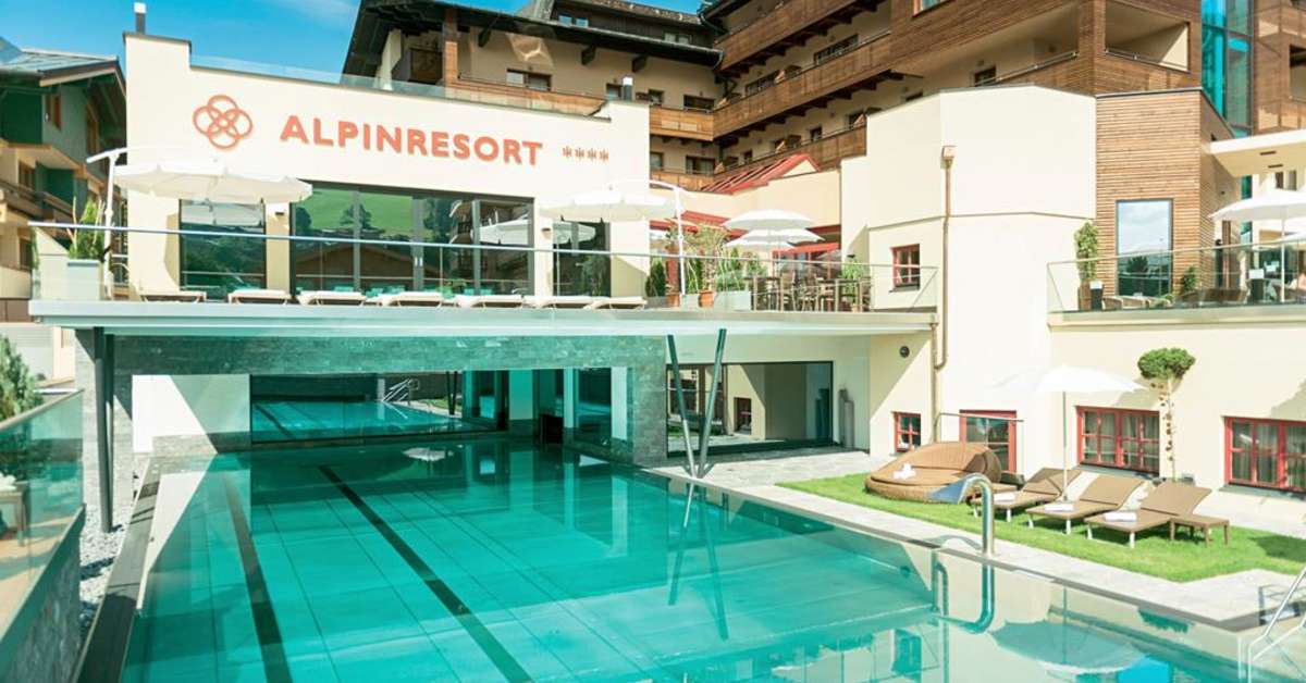 Een foto van het zwembad bij Alpinresort Sport & Spa